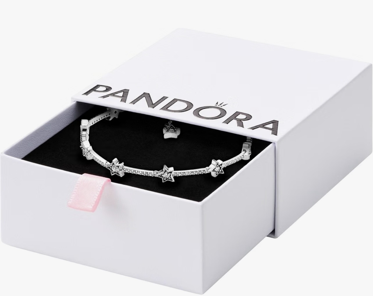 星空みたいにきらめく手元へ。PANDORA セレスティアル スターズ ブレスレット
