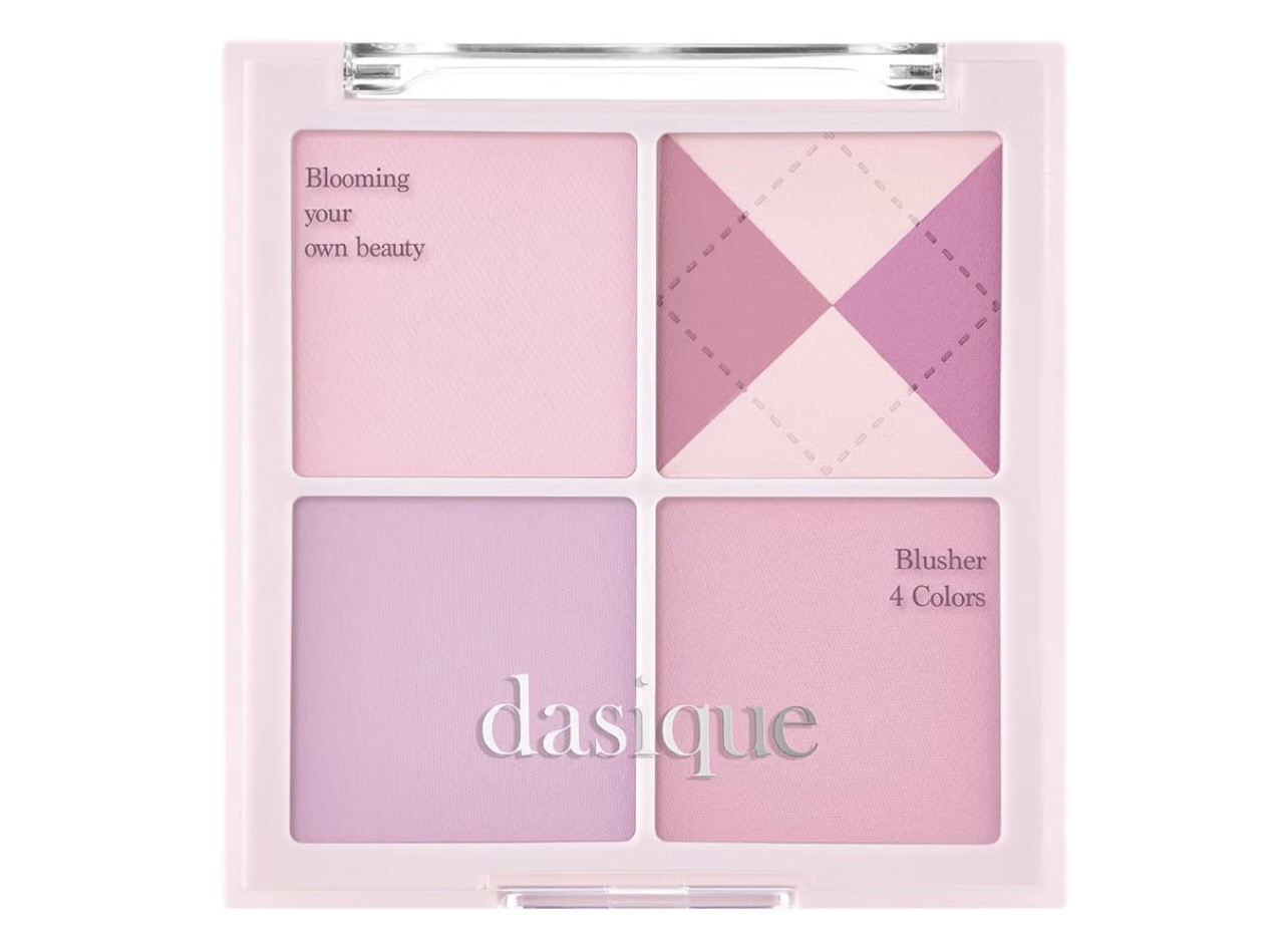 dasique「Blending Mood Cheek」05 Violet Knitで、その日の頬色を自由に調整する