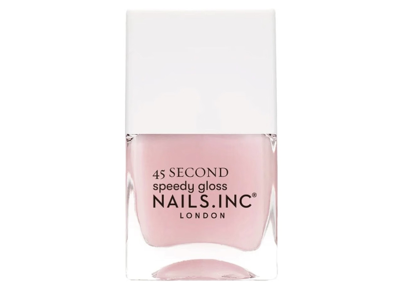 NAILS INC「45 SECOND SPEEDY Late Nights In London」で叶える、透明感シアーピンクの指先